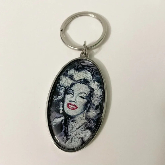 Verdici Marilyn Monroe Keychain Elby Gifts - Picture 3 of 16